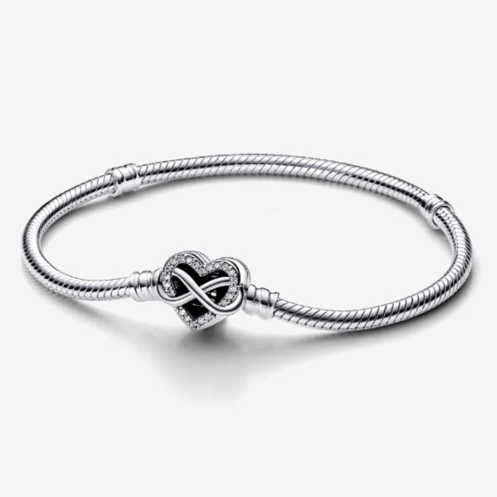 Brand New Pandora Moments Sparkling Infinity Heart Clasp Snake Chain Bracelet